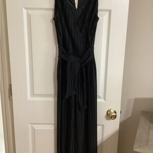 Elegant Black Sleeveless Dress